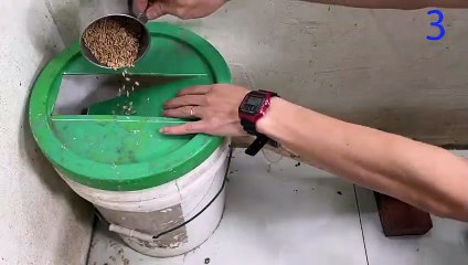 Mouse trap video   Mouse trap with paint bucket   The best mousetrap in the world