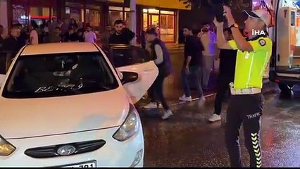 Kayganlaşan yolda iki otomobil çarpıştı: 3 yaralı