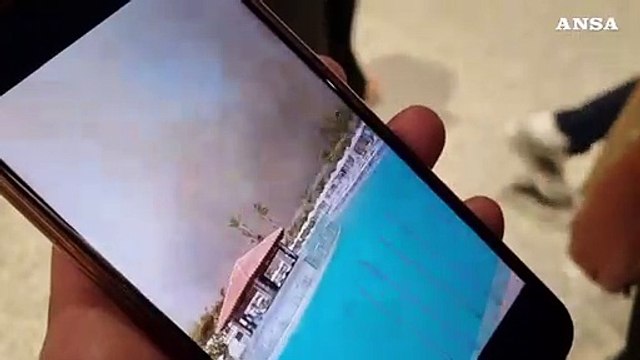 A Fiumicino i primi italiani rientrati da Rodi: Tanta paura