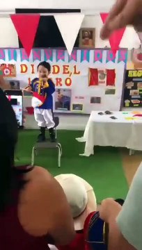 Viva la patria : Niño vestido de San Martín enternece con su discurso por Fiestas Patrias