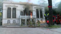 Un incendie se déclare dans le manoir historique de Beşiktaş