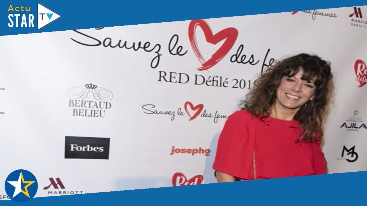 Magali Ripoll méconnaissable en vacances : bikini, taille de guêpe et pose de star, elle fait fondre