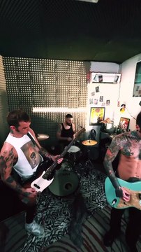 Fedez e Salmo suonano 'Viola' in studio