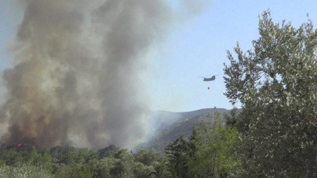 Grèce: nouvelle vague de chaleur, les incendies se poursuivent