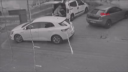 Dakikalar içinde modifiye araçlardan hırsızlık yapanlar kamerada