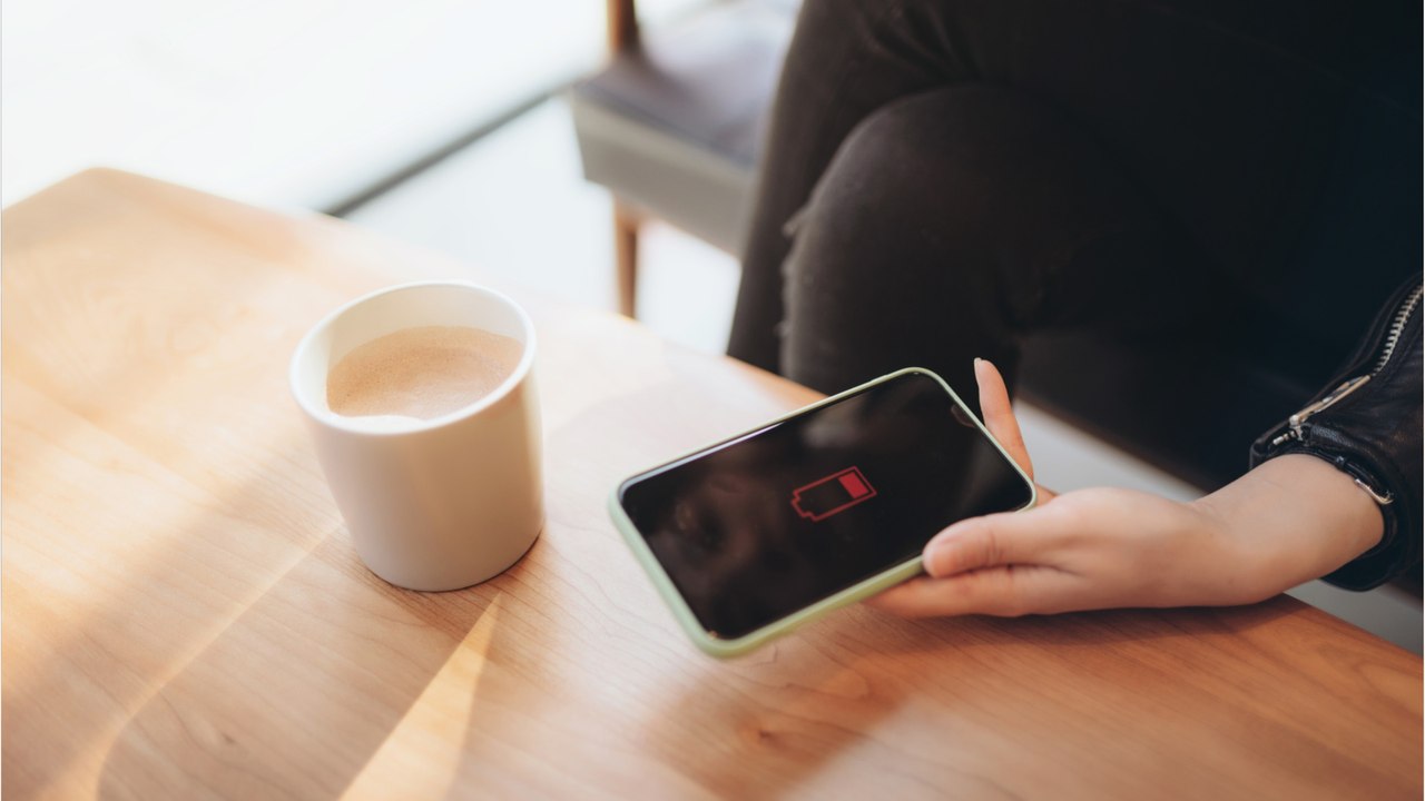 Nur ein Klick: Diese Einstellung verlängert die Handy-Akkulaufzeit enorm