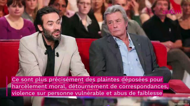 Affaire Alain Delon : ces retraits de plusieurs dizaines de milliers d’euros troublants faits par sa dame de compagnie