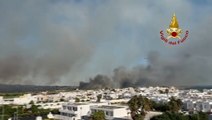 Italy: Smoke billows from wildfire burning close to homes in Lecce and Sicily