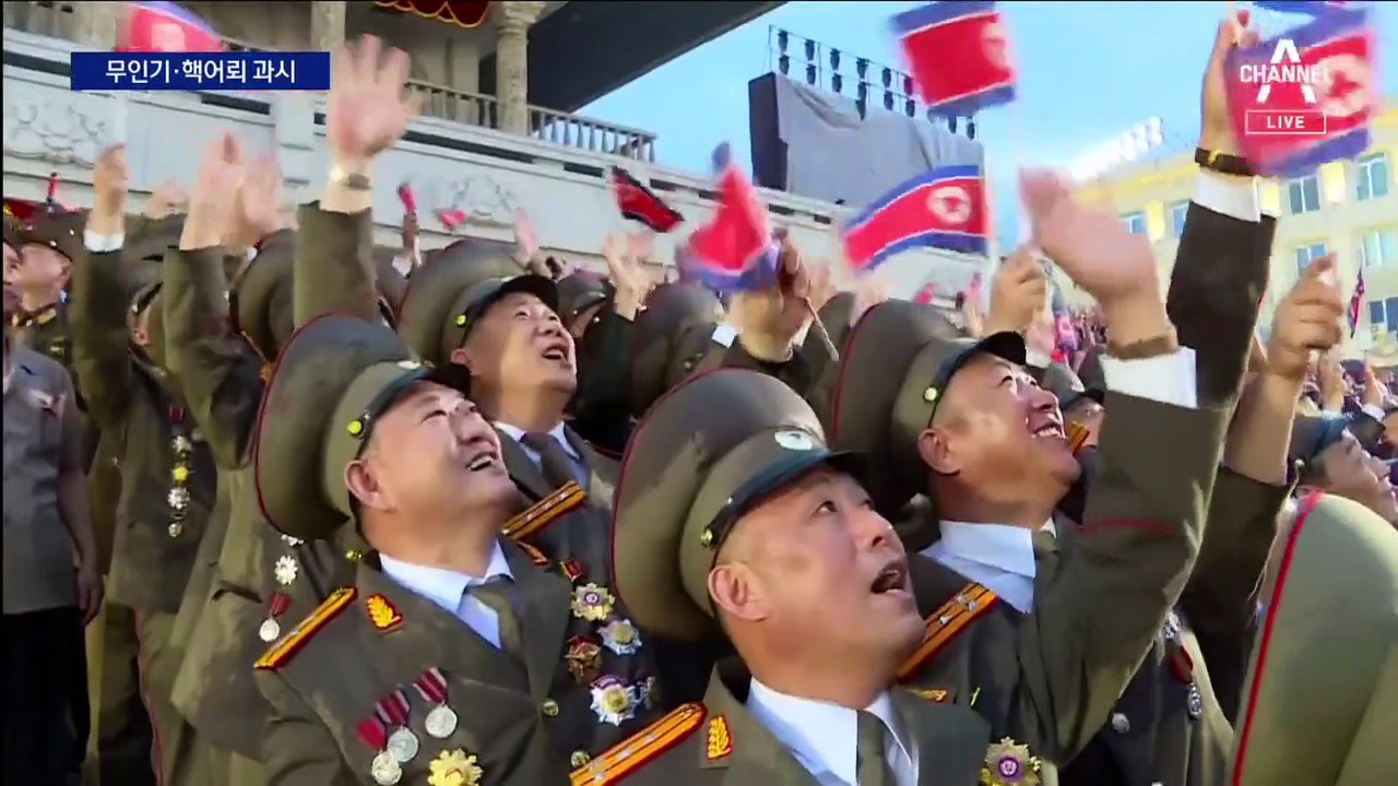 북, 미국 무인기 빼닮은 신형 무인기 과시