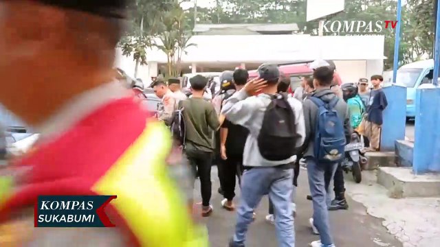 Diduga Hendak Tawuran Puluhan Siswa Dan Sajam Diamankan