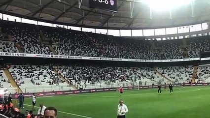 Ce n'est pas comme s'ils venaient au match ! Les fans de Beşiktaş ont oublié l'équipe et ont ciblé la direction