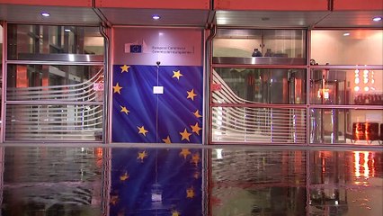 Bruselas aplaza sin fecha su decisión sobre la fusión de Orange y MásMóvil