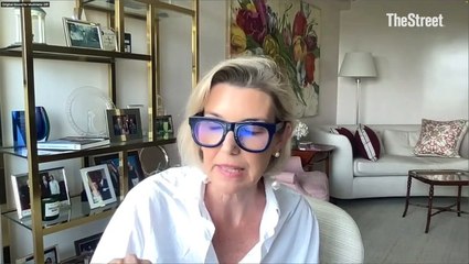 The First Step Women Should Take When It Comes To Investing
