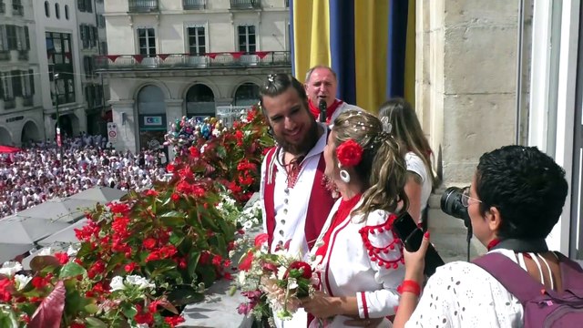 Mariage aux Fêtes de Bayonne pour Marie et Julien
