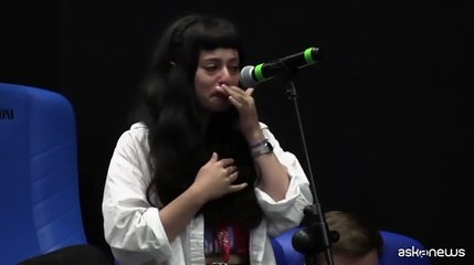 Pichetto si commuove a Giffoni per l'ansia di una ragazza sul futuro