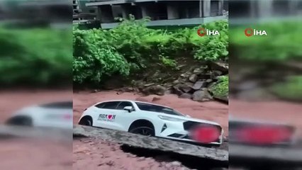 Doksuri Tayfunu Çin'e ulaştı, birçok nokta elektriksiz kaldı Filipinlerde ölü sayısı 13'e yükseldi