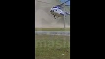 L’elicottero da turismo urta i cavi elettrici e precipita