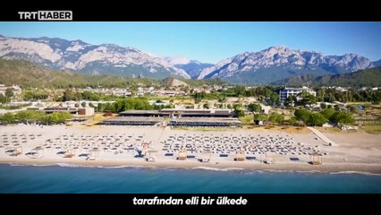 Deniz sevdasını çevre hassasiyetiyle yaşıyorlar