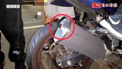 排氣管這原因吃單！忍者400騎士堅持原廠非改管 警方這樣做(翻攝畫面/警方提供)