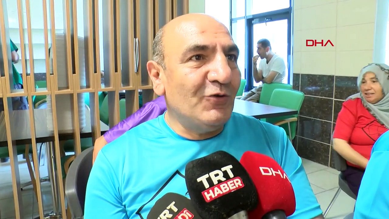 Quadruple Transplantation Croisée du Centre Médical Universitaire d'İnönü à la Littérature Mondiale