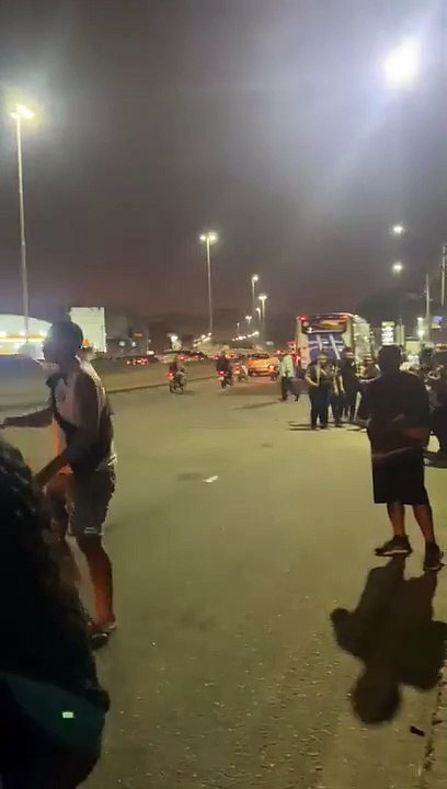 Motorista abandona autocarro lotado e vai à boleia… de outro autocarro