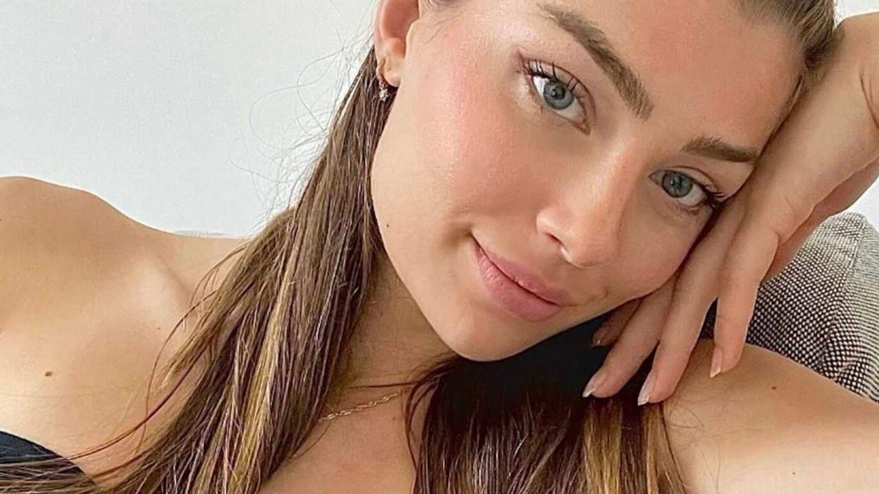GALA VIDÉO - Miss France 2024 : qui est Adélina Blanc élue Miss Provence 2023 ?