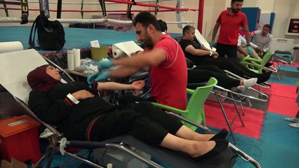 Milli takım sporcularından kan bağışı farkındalığı