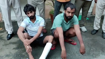 Скачать видео: कुख्यात हत्यारे चढ़ गए पुलिस के हत्थे ... देखें वीडियो ....