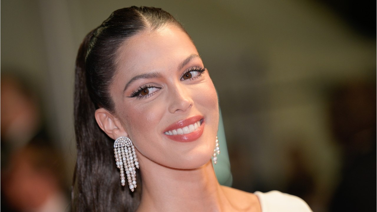 Voici - Iris Mittenaere : quelles sont ses relations avec Christophe Beaugrand et Denis Brogniart dans Ninja Warrior ?