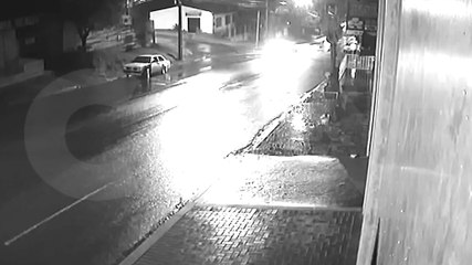 Internauta pede ajuda para localizar condutor que colidiu contra veículo estacionado