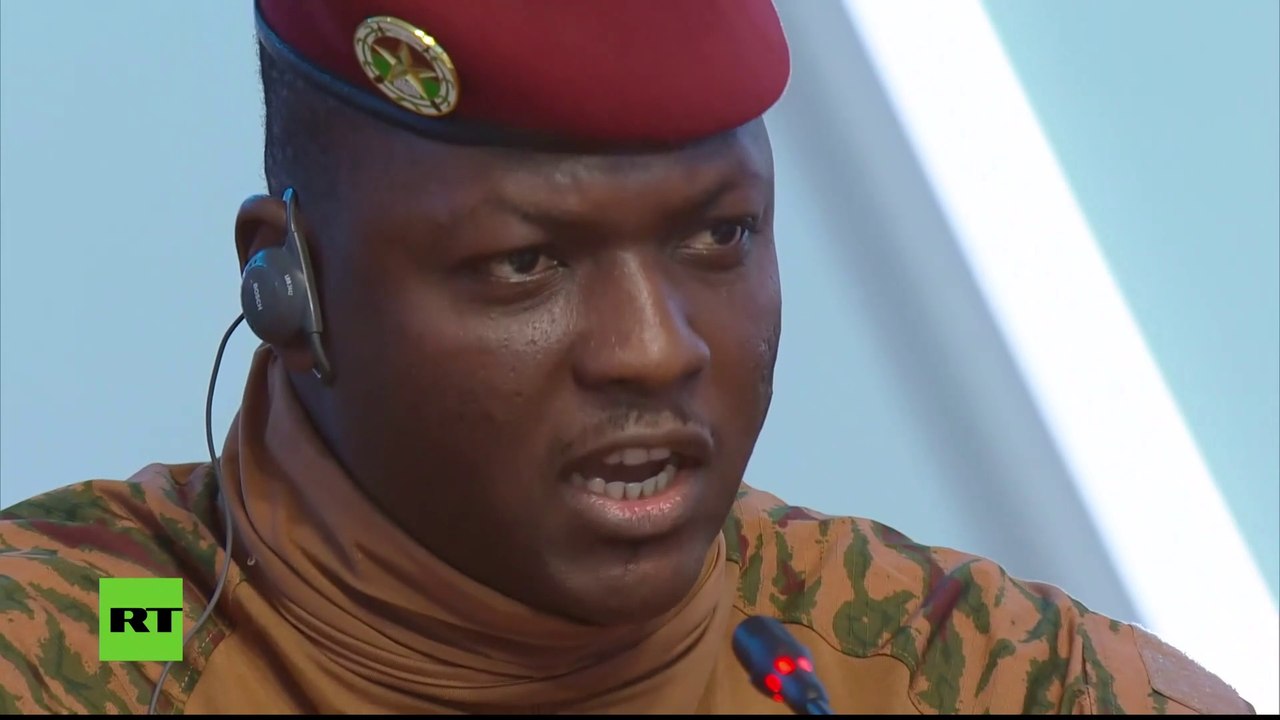 Capitaine Traoré : "Il faut que les chefs d’État africains cessent d’être des marionnettes des puissances étrangères"