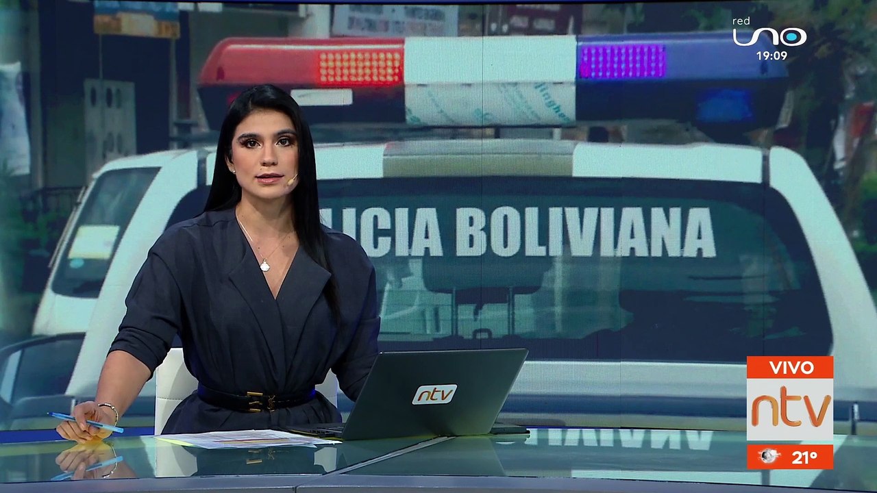 Antisociales a bordo de un vehículo roban a una mujer