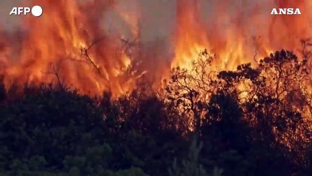 Incendi Grecia, ancora fiamme a Rodi