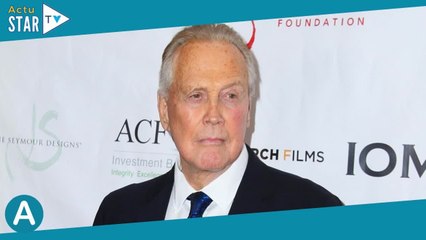 Double tragédie pour cette star de série culte : "J'ai réalisé qu'il s'agissait de mes parents..."