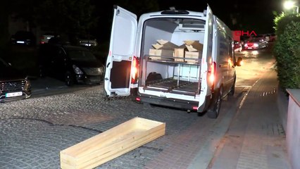 Küçükçekmece'de Kadın Bıçaklanarak Öldürüldü