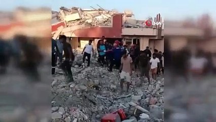 Hatay’da iş makinesinin üzerine bina çöktü: 1 yaralı