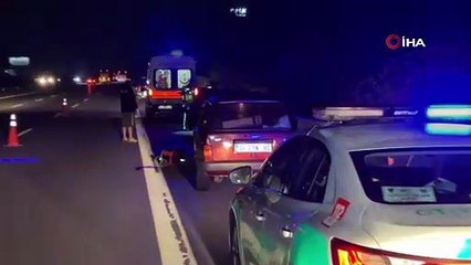 Emniyet şeridinde arıza yapan otomobile tır çarptı! 1 kişi öldü