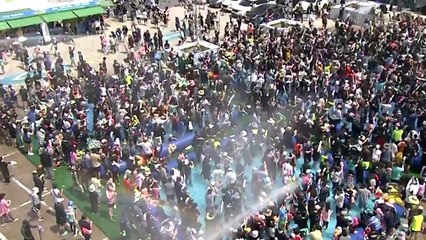 [날씨] 무더위 속 내륙 소나기...정남진 장흥 물 축제 '북적' / YTN