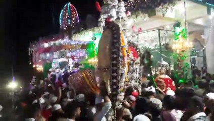 गश्त पर ताजिये व सवारियां, सड़कों पर उमडे़ लोग