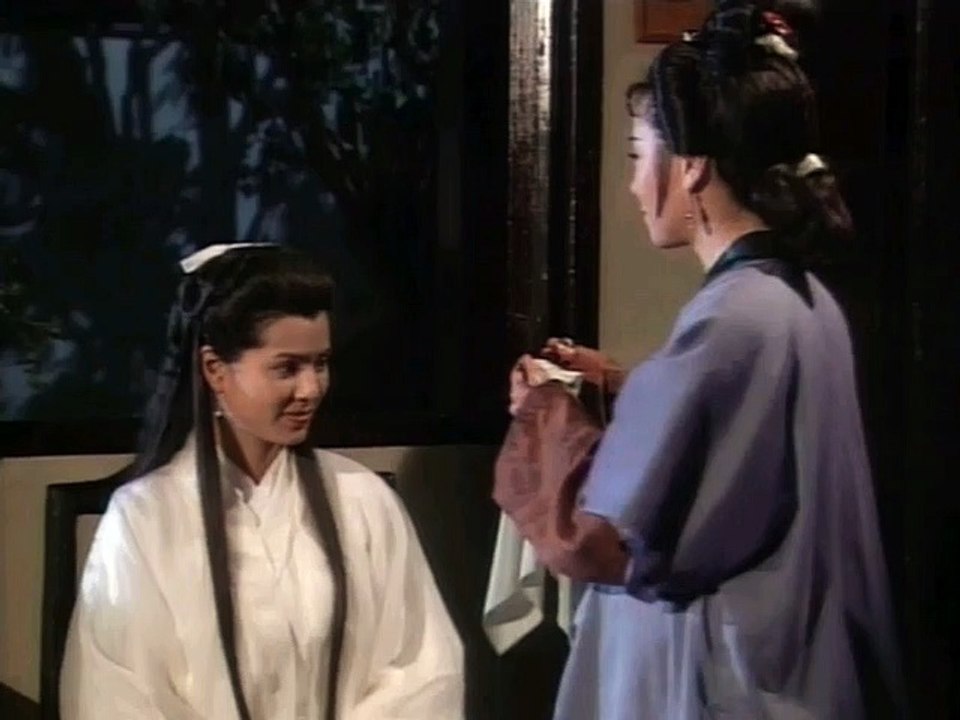 The Return of the Condor Heroes 95 in slow motion 神鵰俠侶 李若彤版 黃蓉替小龍女戴上發釵  Huang Rong puts on hairpins for Xiaolongnv