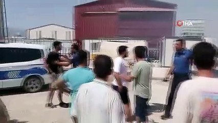 Tamirciye ait hurda araçlar yandı, akaryakıt istasyonu sahibi tamircilerle kavga etti