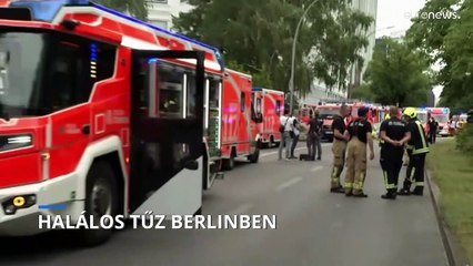 Két ember kiugrott egy égő magasházból Berlinben