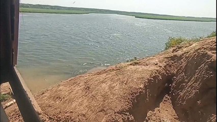 Ukraine: controlled explosion of bomb causes blast in Oskil river