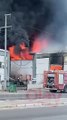 Denizli'nin sanayi bölgesi olan Bozburun Mahallesinde bir geri dönüşüm tesisinde yangın çıktı.