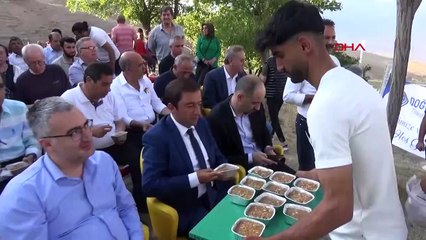 Événement de l'Arche de Noé à Dogubayazit： Ashura-i Noah