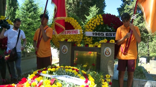 İSTANBUL - Ali Sami Yen, vefatının 72. yıl dönümünde kabri başında anıldı
