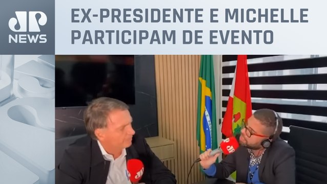 Jair Bolsonaro concede entrevista à Jovem Pan em SC