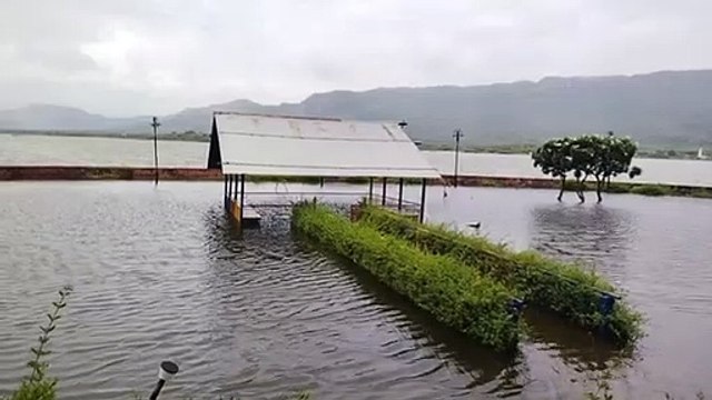Ajmer Rain Forecast: सुबह हुई ताबड़तोड़ बरसात, अब सड़कें-कॉलोनी घिरीं पानी से