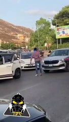 Lite folle tra automobilisti, il video è virale
