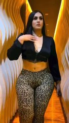 Dubai_Princess_girl_in_Beautiful_dress__in_Dubai_#dubai_#viral_#shorts(720p)